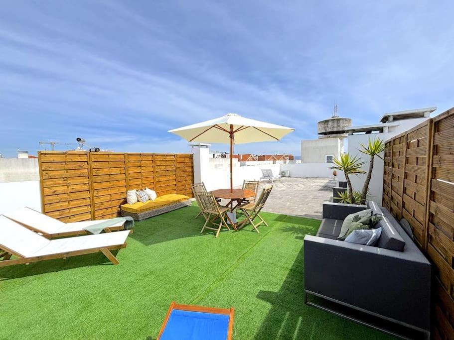 Nazare Boutique W Sea View And Private Rooftop Terace Exteriör bild